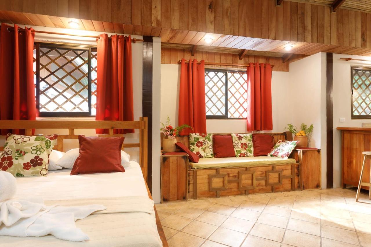 Hotel Casa Merlin Puerto Viejo de Talamanca Экстерьер фото
